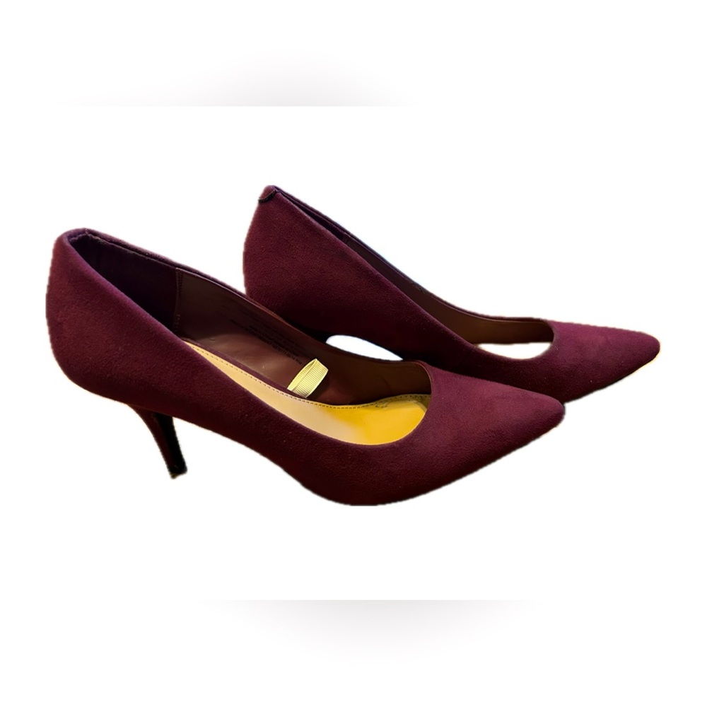 NWOT. Merona Wine Red Heels. Women's 7.5